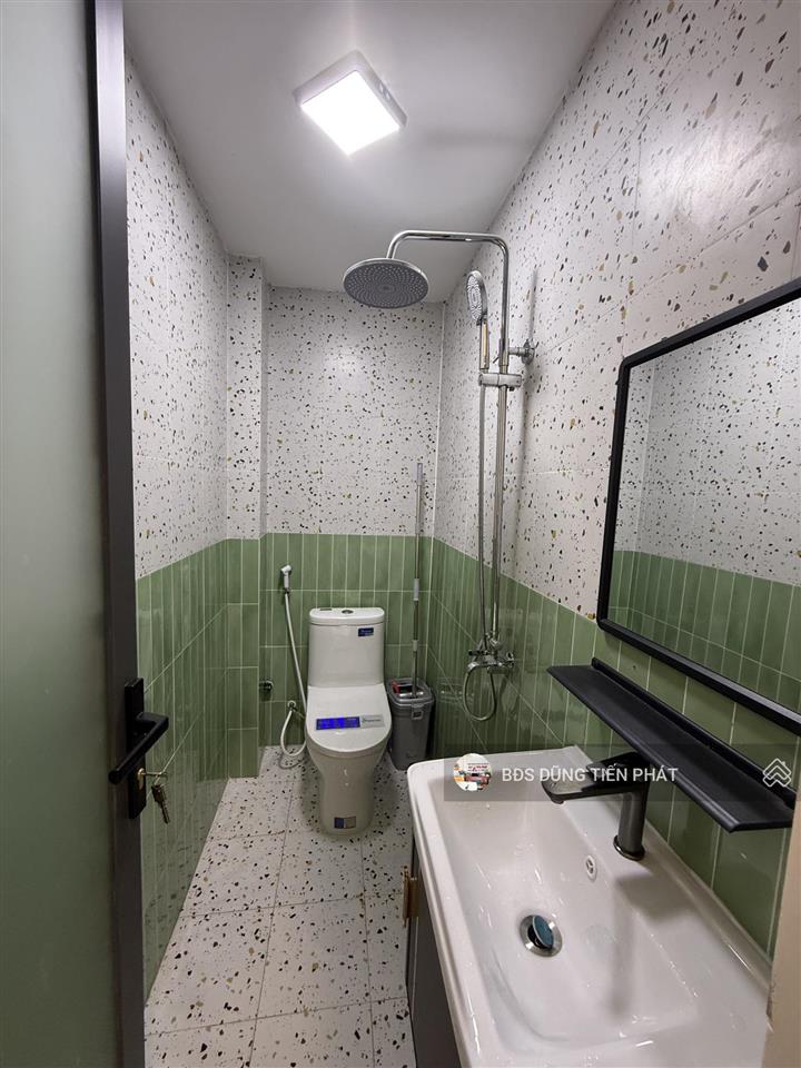 Nhà mới 1 lửng  lầu ba đình 2pn, sổ hồng hiện hữu
