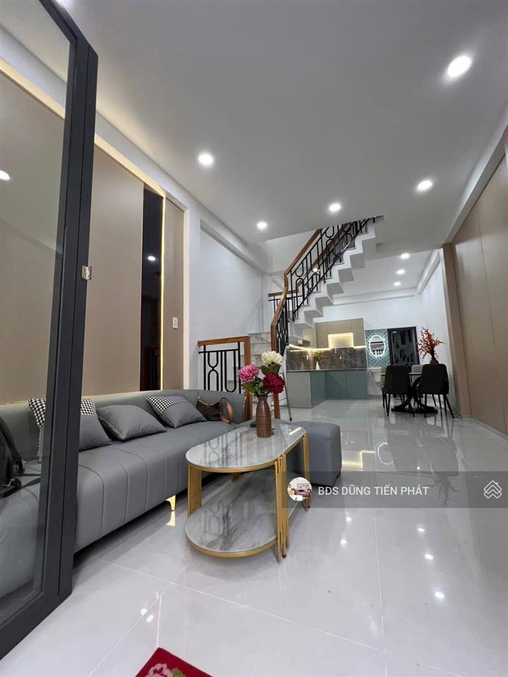 Nhà mới đẹp 2 lầu đúc ngang 7m x 6m dài hưng phú