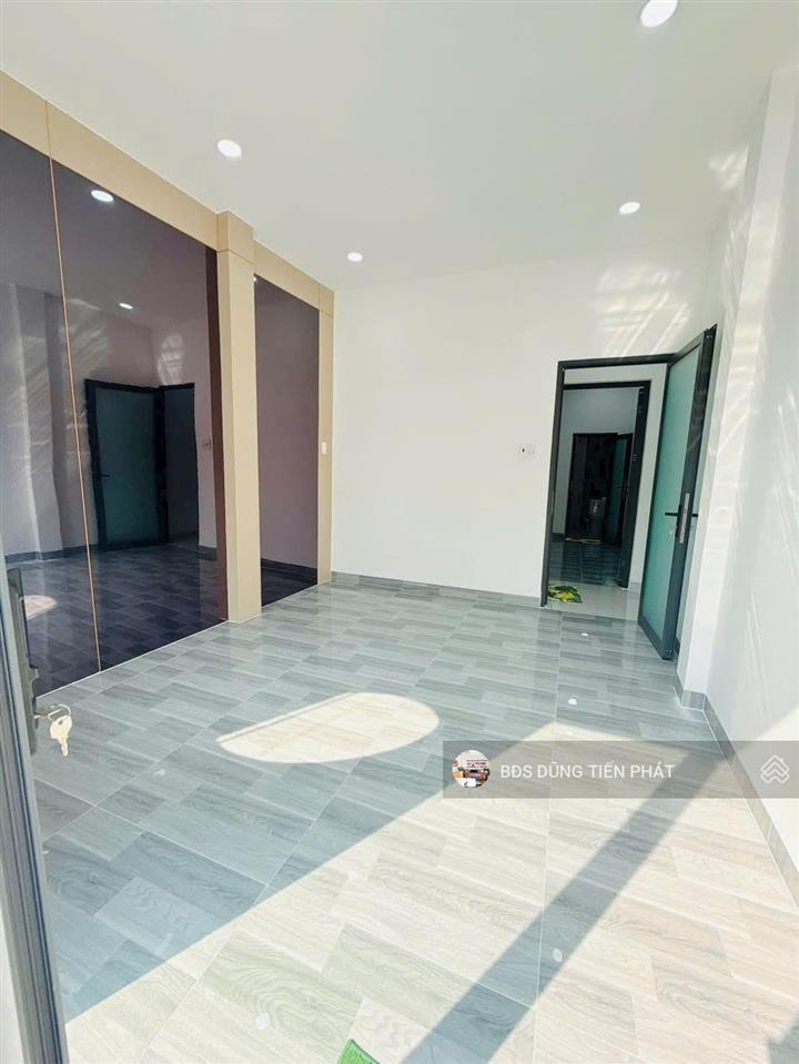 Nhà mới đẹp 2 lầu đúc ngang 7m x 6m dài hưng phú