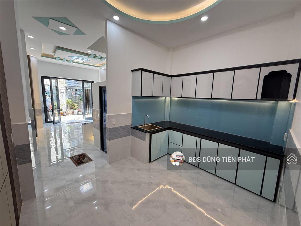 Nhà mới 1 lửng lầu 3 pn hẻm 6m lương văn căn p15