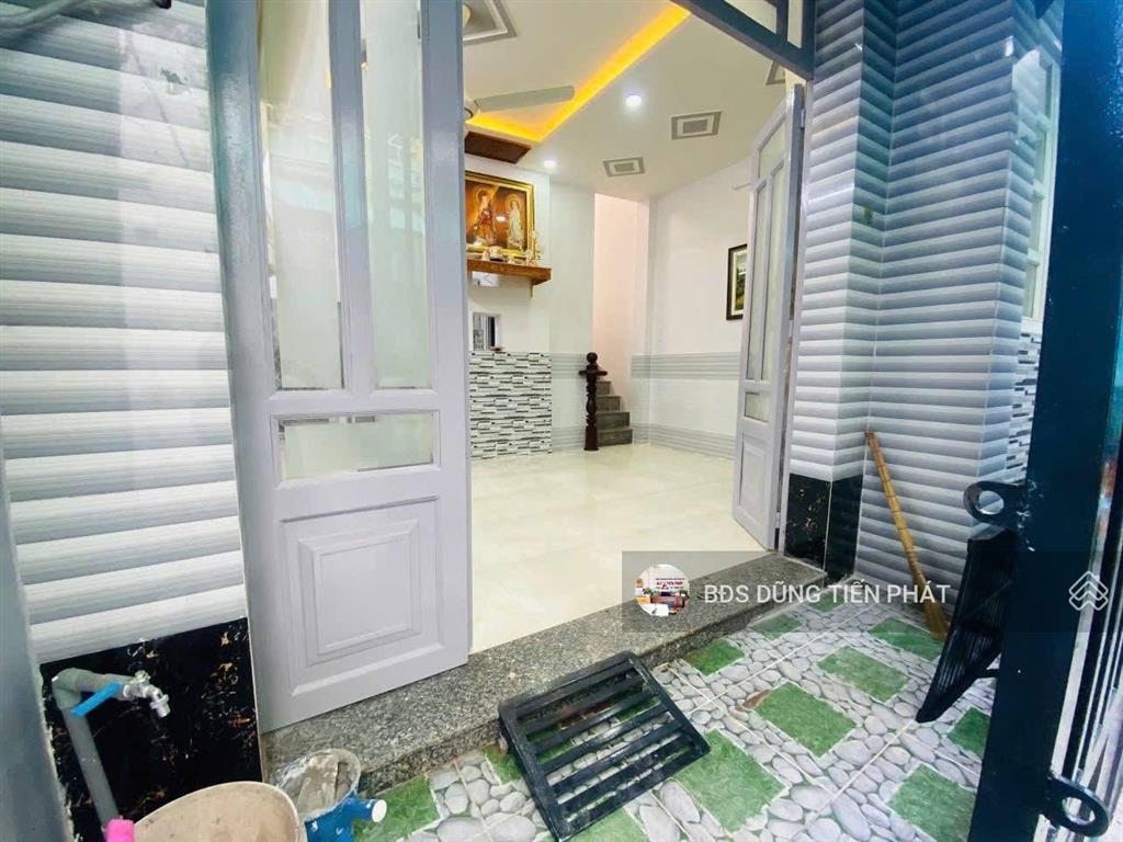 3 tầng vị trí đẹp gần đường bình đông p15 cách mt 20m