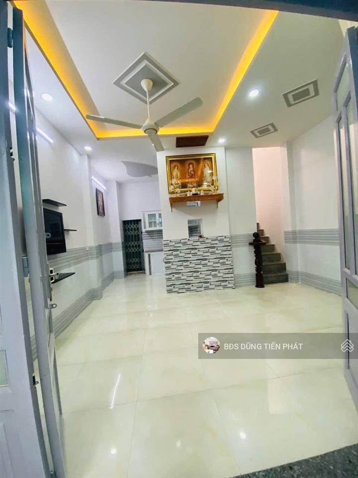 3 tầng vị trí đẹp gần đường bình đông p15 cách mt 20m