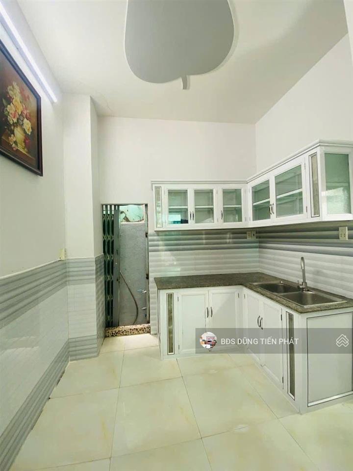 3 tầng vị trí đẹp gần đường bình đông p15 cách mt 20m