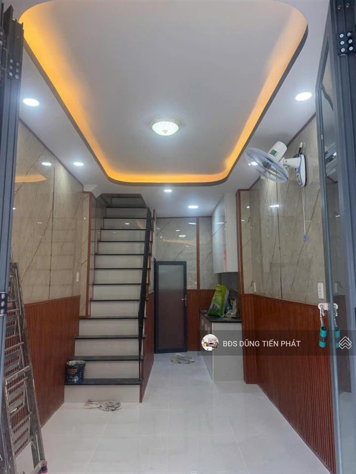 Nhà âu dương lân 2 lầu hiện hữu, giá 3,450 tỷ