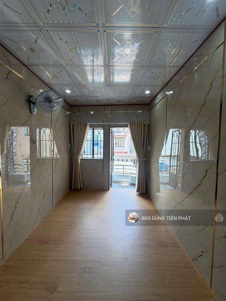 Nhà âu dương lân 2 lầu hiện hữu, giá 3,450 tỷ