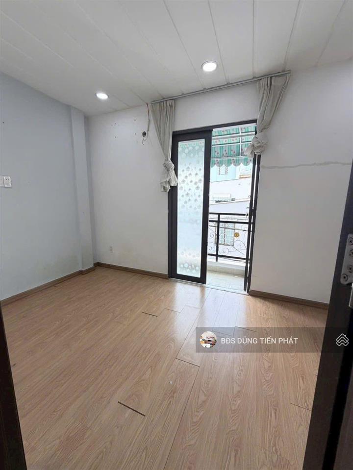 Nhà 1 lầu 4,4m x 8m hẻm 4m âu dương lân p3