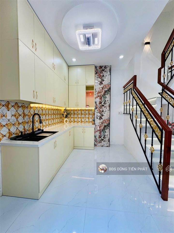 2 lầu đúc nhà mới đẹp âu dương lân, 4 phòng ngủ