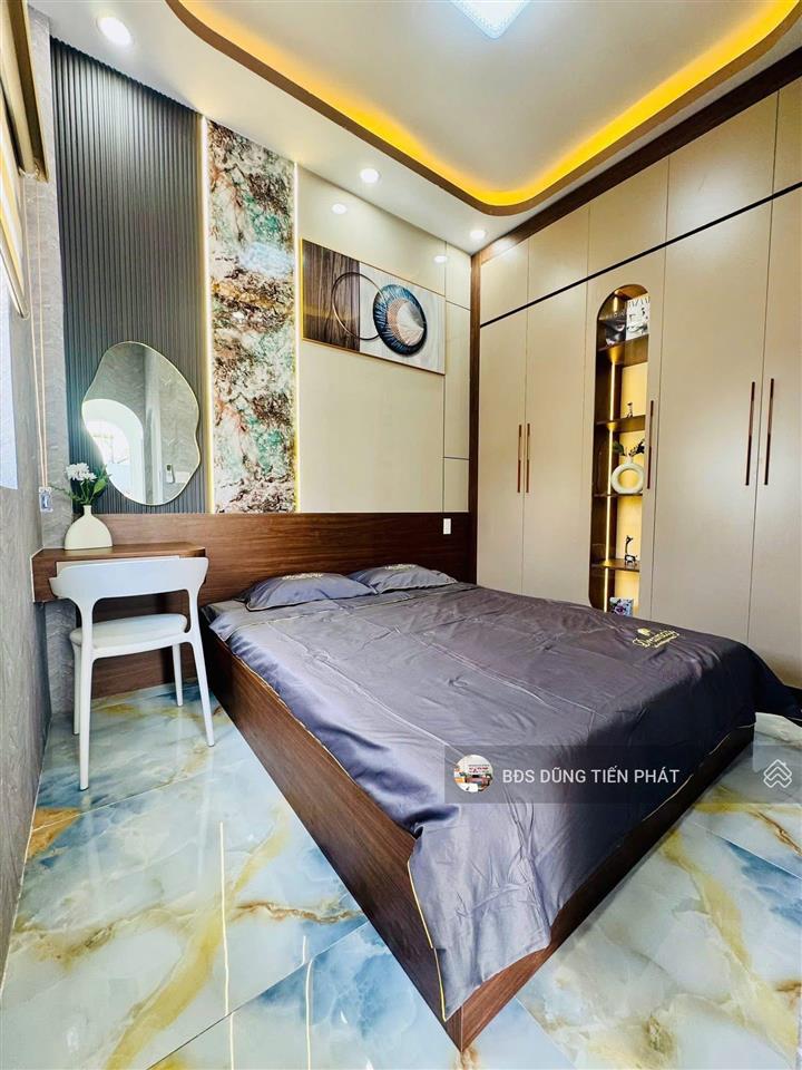 2 lầu đúc nhà mới đẹp âu dương lân, 4 phòng ngủ