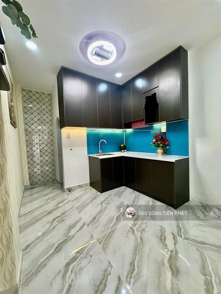 Nhà 2 lầu sân thượng cách mt chỉ 30m dạ nam q8
