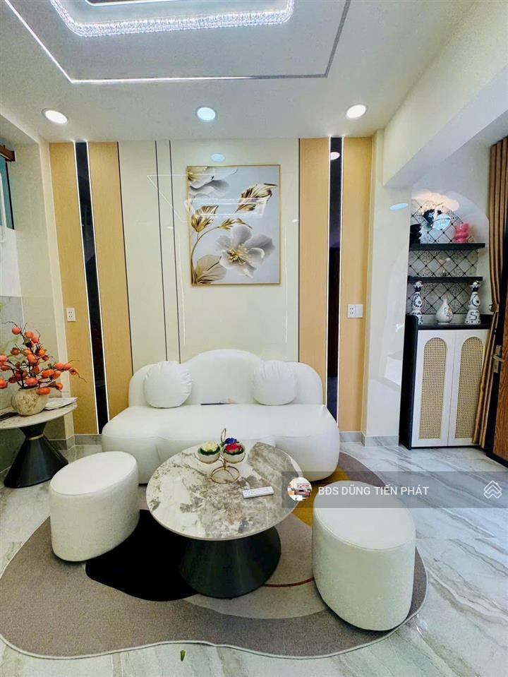 Nhà 2 lầu sân thượng cách mt chỉ 30m dạ nam q8