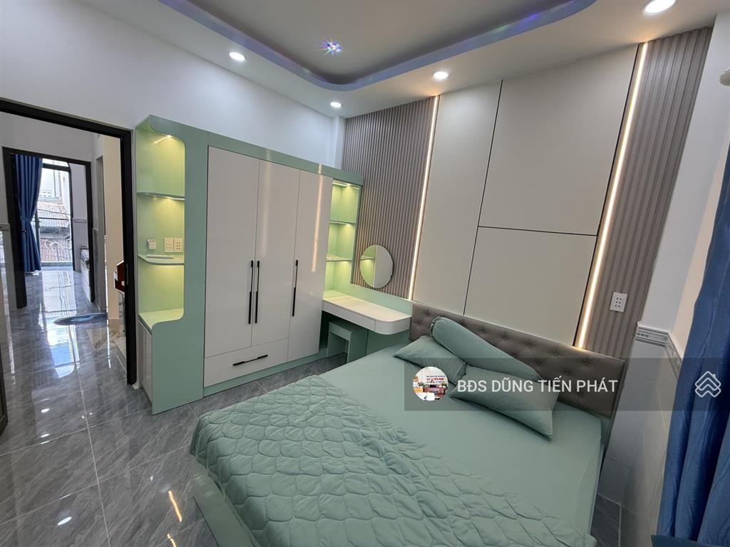 Nhà mới xây 2 lầu sân thượng hẻm 4m hưng phú p10