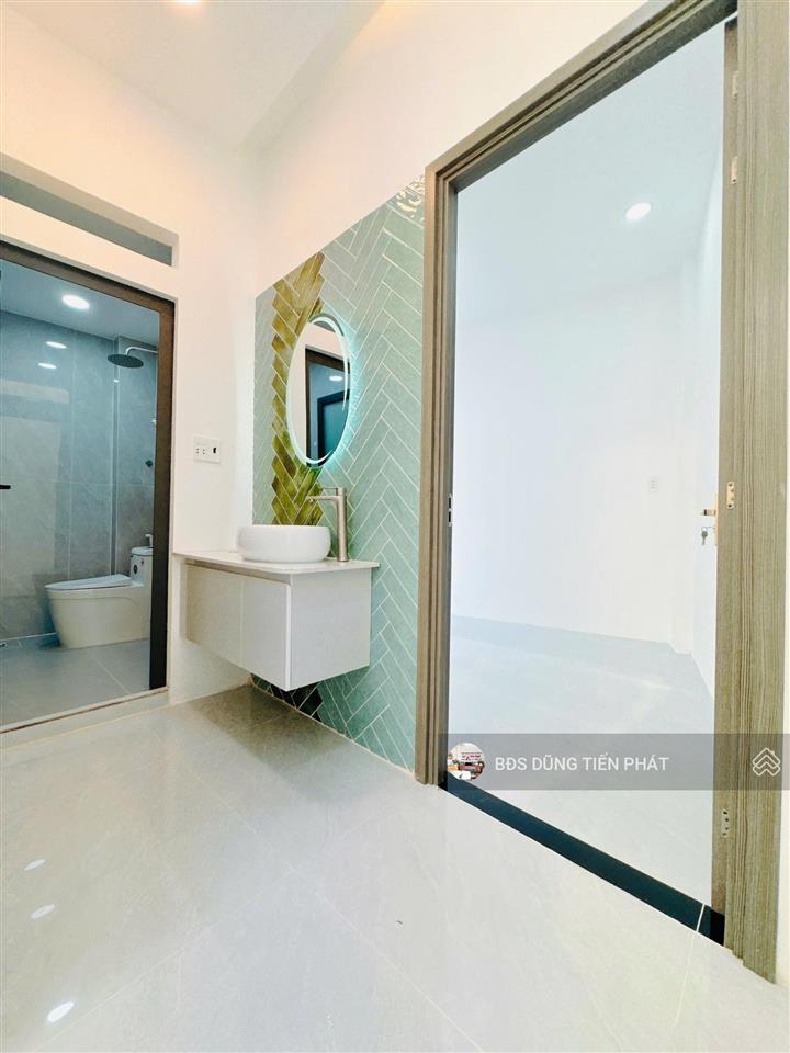 Nhà mới ngang 7,8m x 5m nở hậu 3pn hưng phú