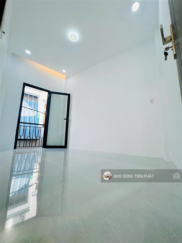 Nhà mới ngang 7,8m x 5m nở hậu 3pn hưng phú