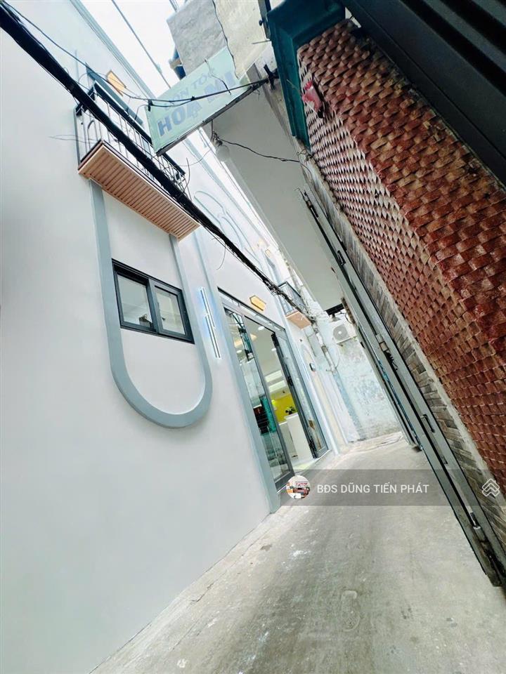 Nhà mới ngang 7,8m x 5m nở hậu 3pn hưng phú