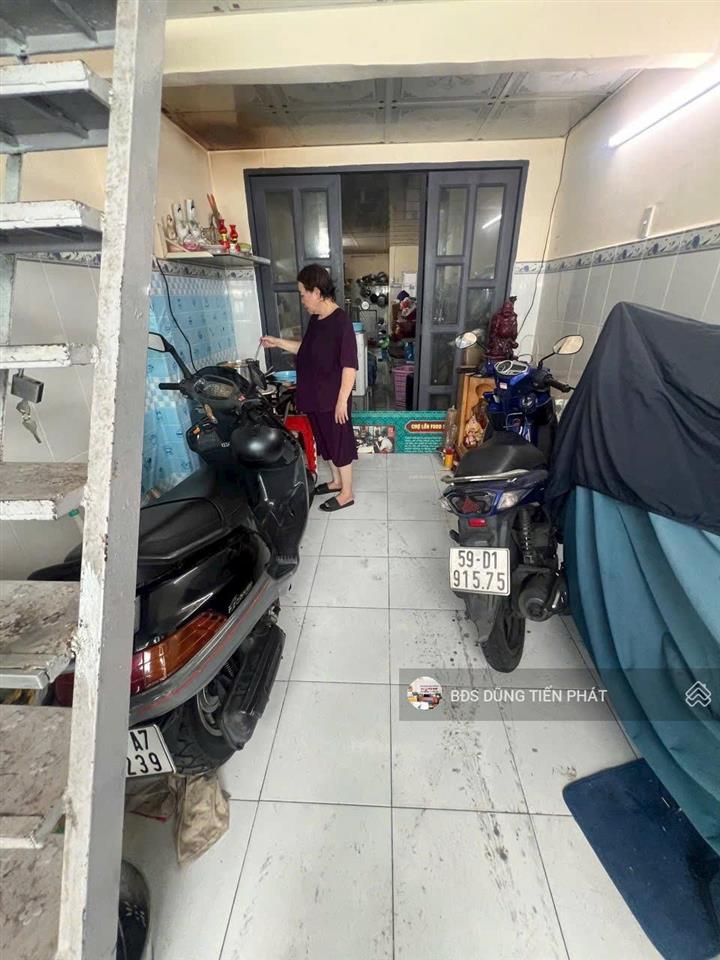 Nhà ba đình thông hưng phú 2 lầu