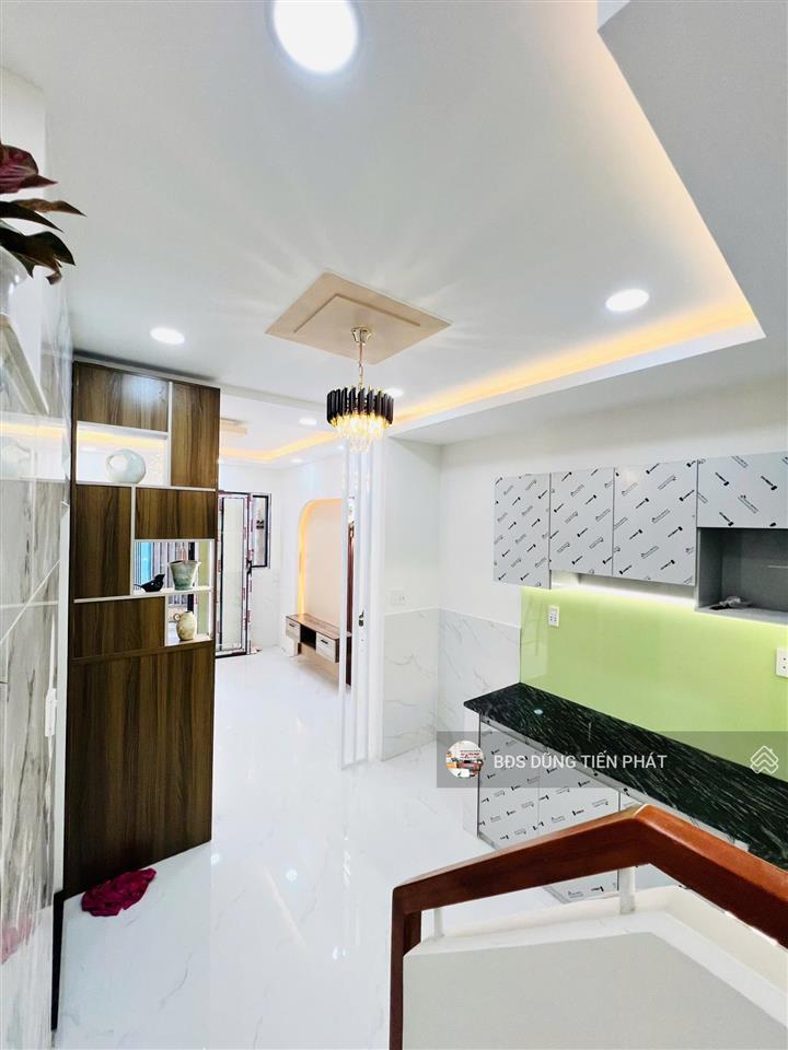 2 lầu sân thượng 4 phòng ngủ nhà mới lưu hữu phước p15
