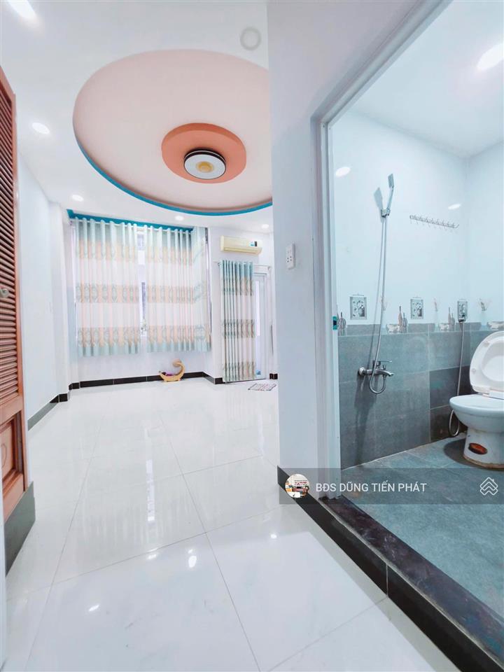 Nhà 3 lầu đúc hẻm bông sao p5  q8 trước nhà 4m