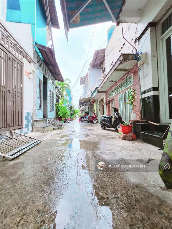 Nhà 3 lầu đúc hẻm bông sao p5  q8 trước nhà 4m