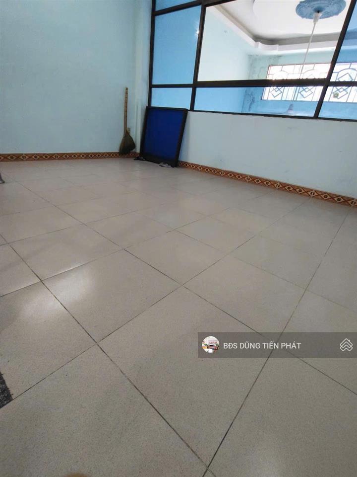 Nhà 4 tầng nở hậu bùi minh trực, dt 4m x 14m