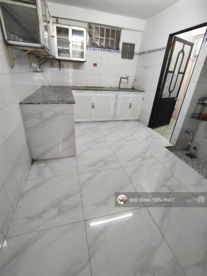 Nhà 4 tầng nở hậu bùi minh trực, dt 4m x 14m