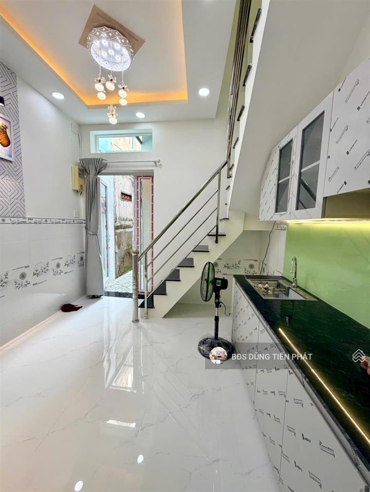 Mặt tiền thụt 1 lửng 1 lầu p15 (35m2 đất) giá tốt
