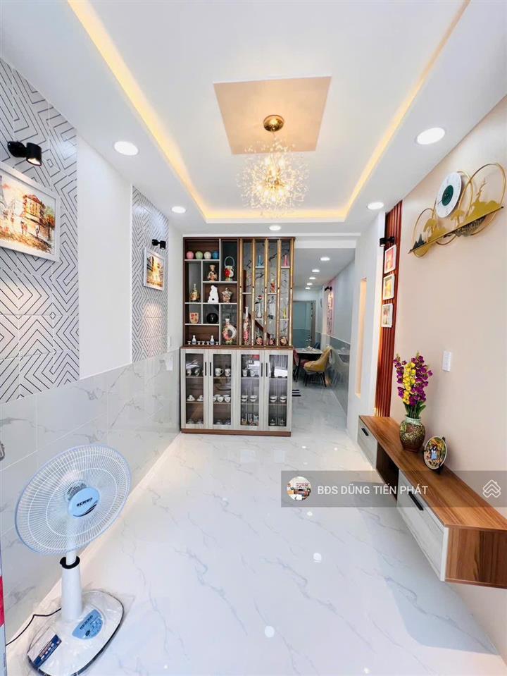 Nhà mới 2 lầu lương văn can p15 (5 pn) gần đường