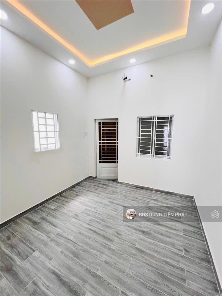 Nhà mới 2 lầu lương văn can p15 (5 pn) gần đường