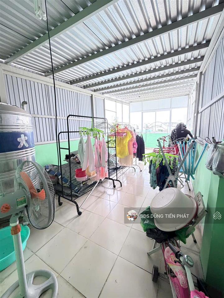 Nhà 4 tầng ba đình, p10 sát hẻm xe hơi thông nhiều hướng
