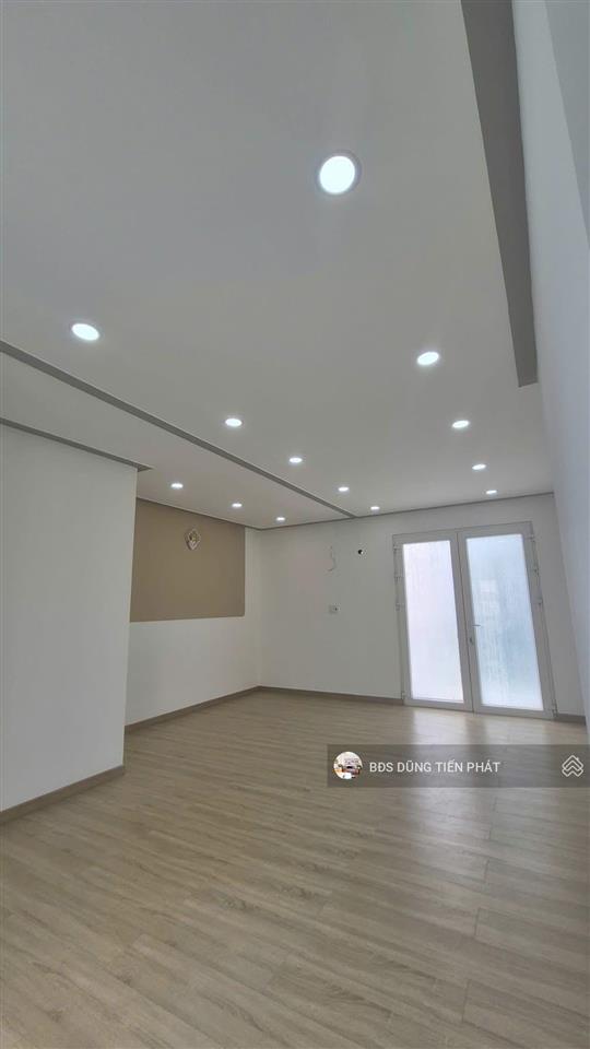 Nhà mới 2 lầu nở hậu nguyễn duy p9 hẻm thông