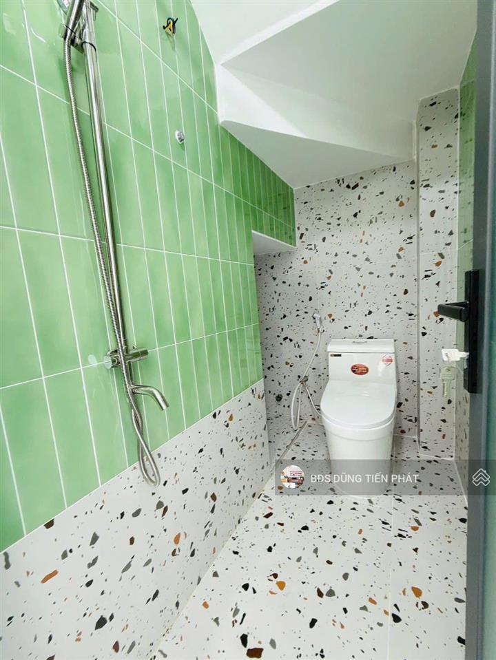 Nhà mới 3 lầu, 5 phòng ngủ phạm thế hiển, p4