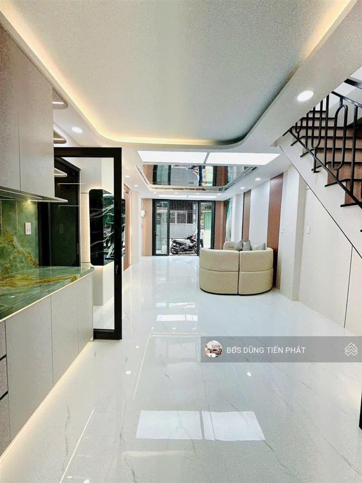 Nhà mới 3 lầu, 5 phòng ngủ phạm thế hiển, p4