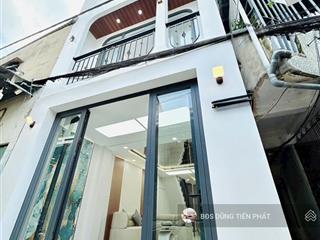 Nhà mới 3 lầu, 5 phòng ngủ phạm thế hiển, p4