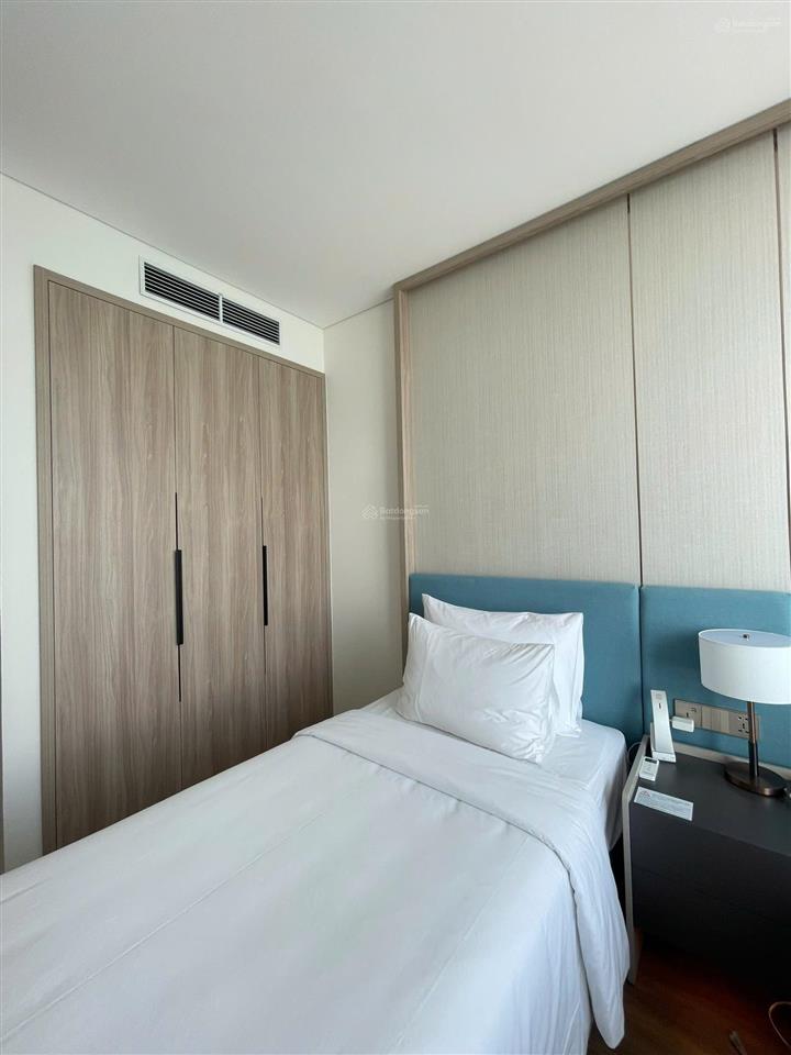 Chính chủ cần bán 2 pn góc vip khách sạn alacarte hạ long