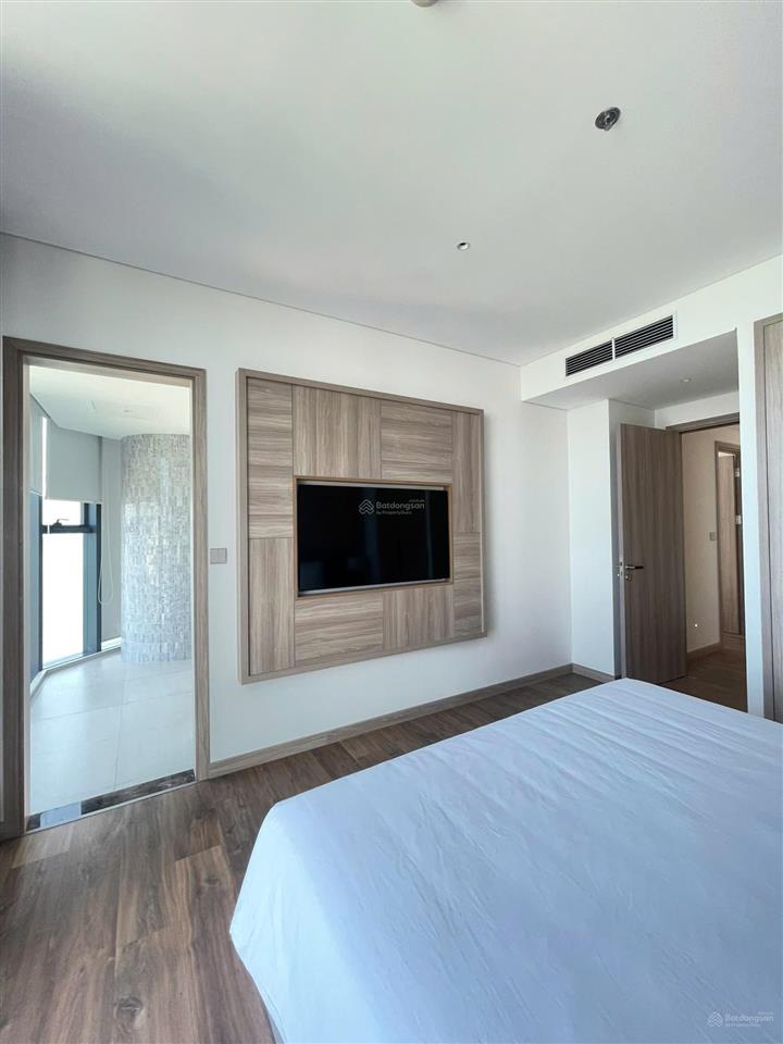 Chính chủ cần bán 2 pn góc vip khách sạn alacarte hạ long