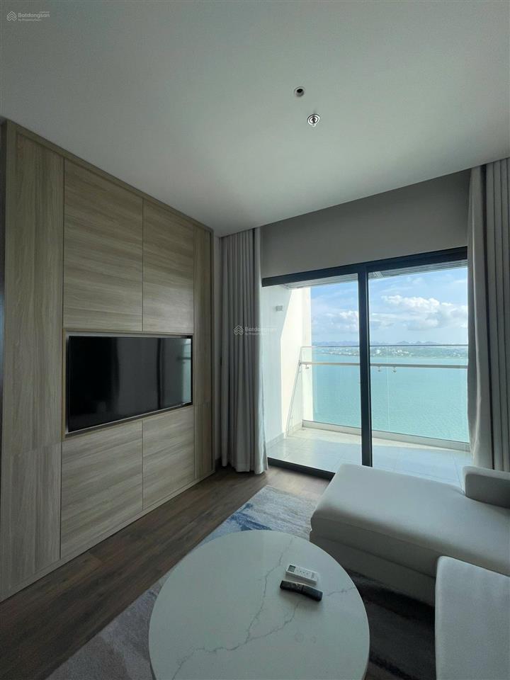 Chính chủ cần bán 2 pn góc vip khách sạn alacarte hạ long