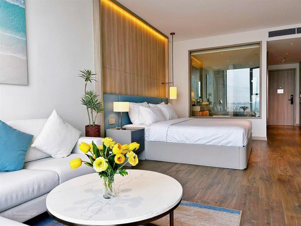 Bán căn hộ khách sạn alacarte hạ long, dt 45,2m2, view đẹp, sổ đỏ
