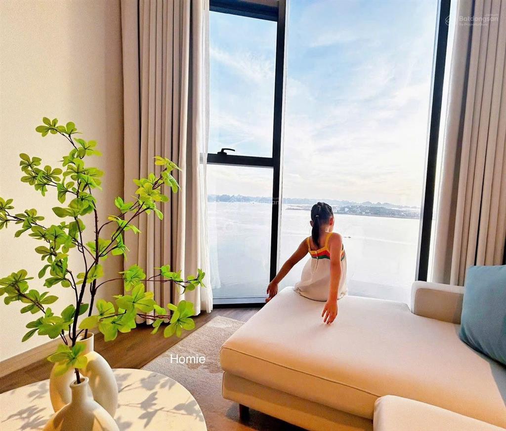 Bán căn hộ khách sạn alacarte hạ long, dt 45,2m2, view đẹp, sổ đỏ