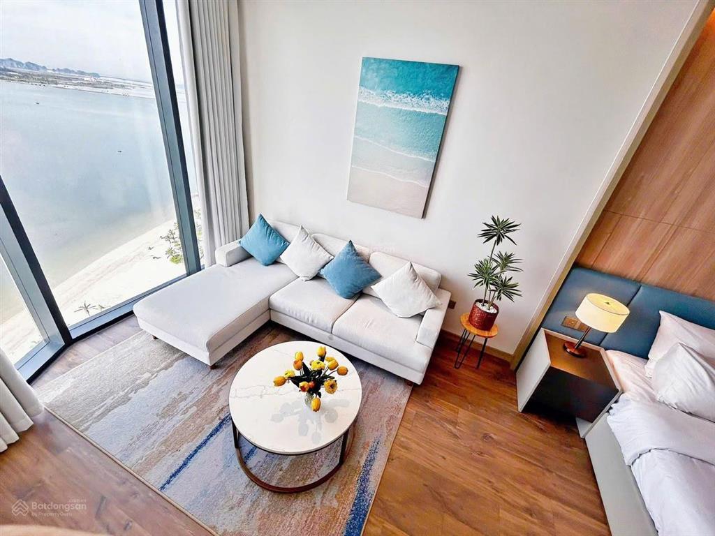 Bán căn hộ khách sạn alacarte hạ long, dt 45,2m2, view đẹp, sổ đỏ