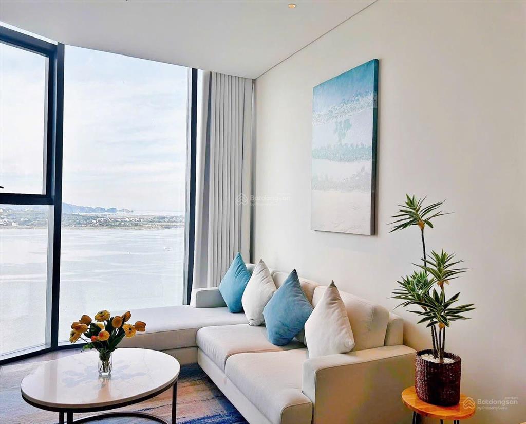Bán căn hộ khách sạn alacarte hạ long, dt 45,2m2, view đẹp, sổ đỏ