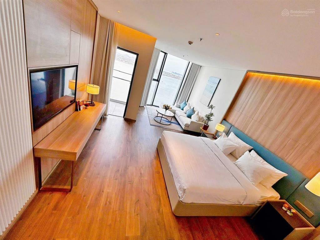 Bán căn hộ khách sạn alacarte hạ long, dt 45,2m2, view đẹp, sổ đỏ