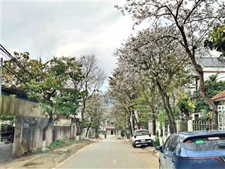 Chính chủ e bán lô đất tại phố đi bộ mộc châu sơn la giá rẻ