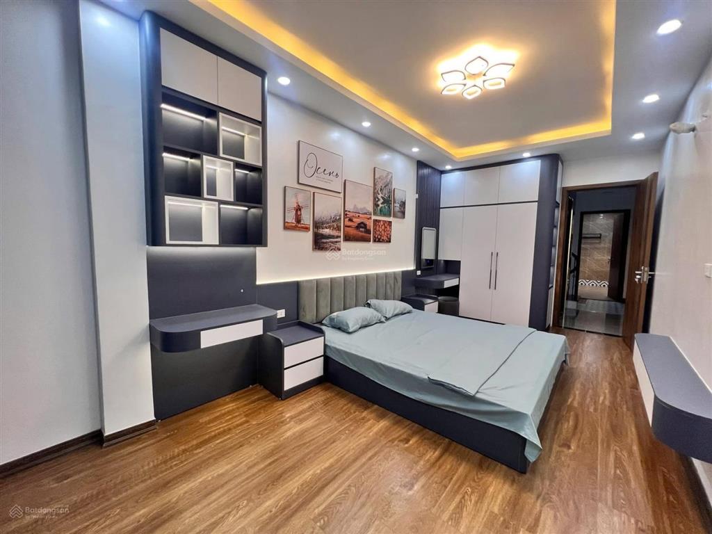 Siêu ngon! hơn 10 tỷ, bán nhà phú thượng, tây hồ  60m2  5 tầng  thang máy  ô tô gần  2 thoáng