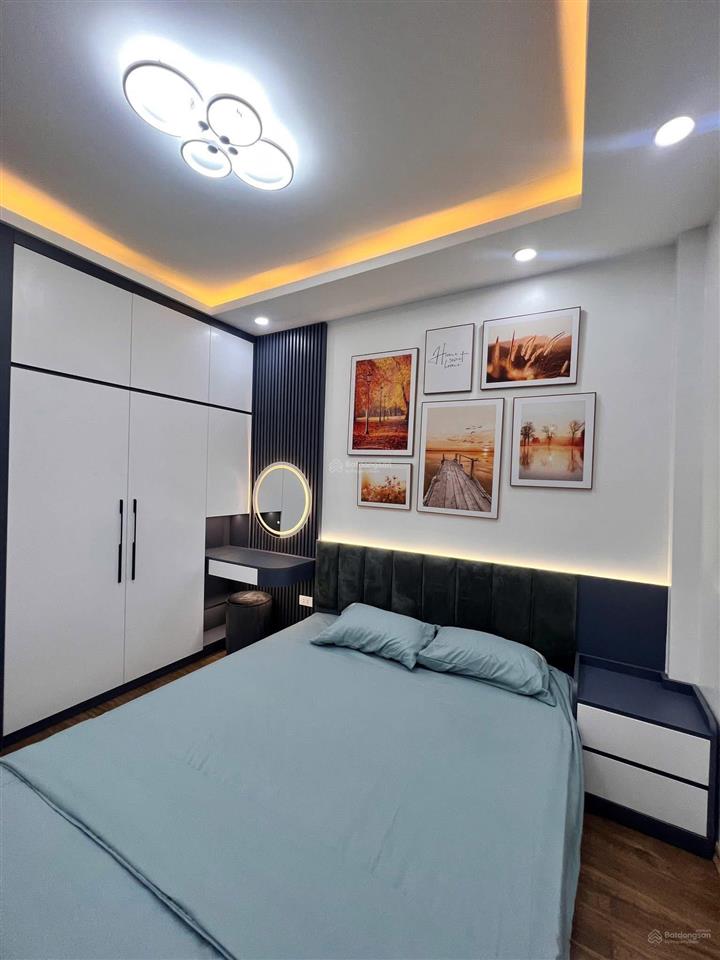 Siêu ngon! hơn 10 tỷ, bán nhà phú thượng, tây hồ  60m2  5 tầng  thang máy  ô tô gần  2 thoáng