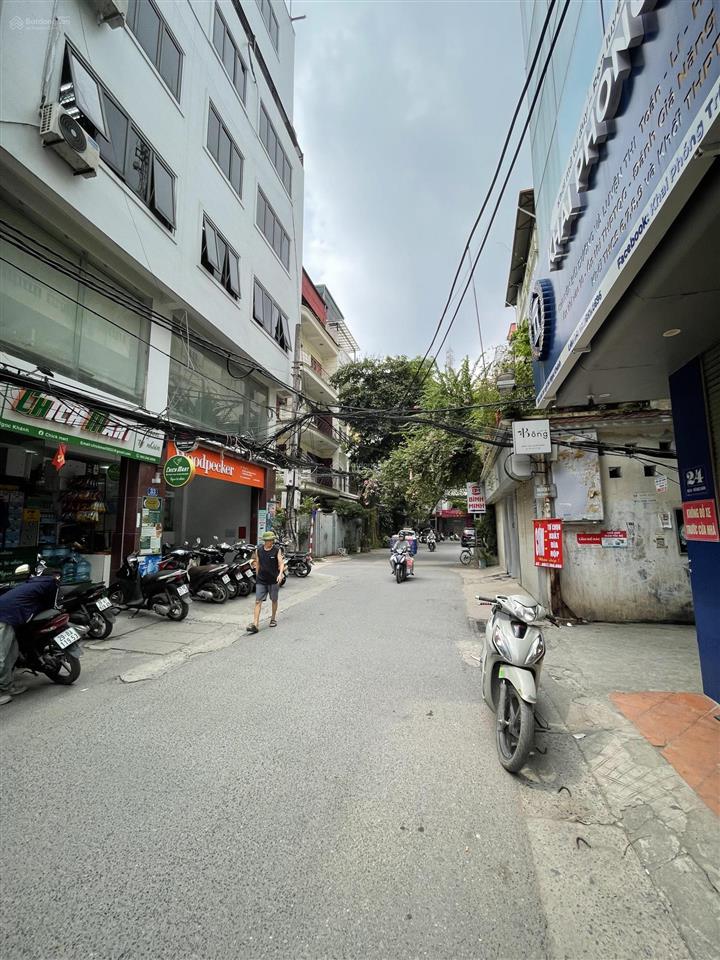 30 tỷ hơn, bán nhà phân lô  ngọc khánh  ba đình  80m  4 tầng  đường 3 ô tô  kd  3 thoáng.