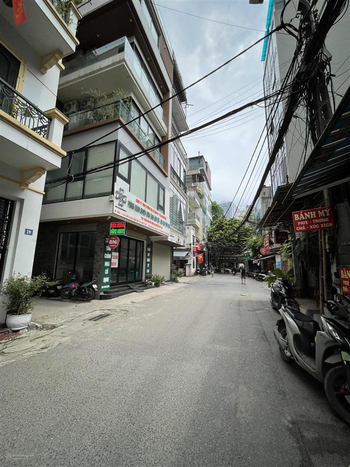 30 tỷ hơn, bán nhà phân lô  ngọc khánh  ba đình  80m  4 tầng  đường 3 ô tô  kd  3 thoáng.