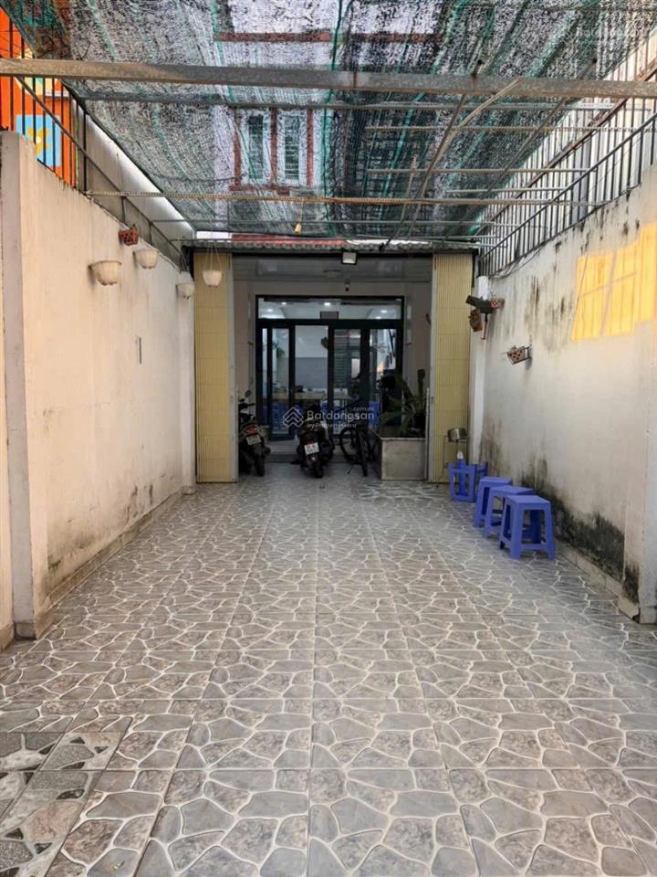 Mặt tiền 8m dt 128m2. sổ hồng riêng