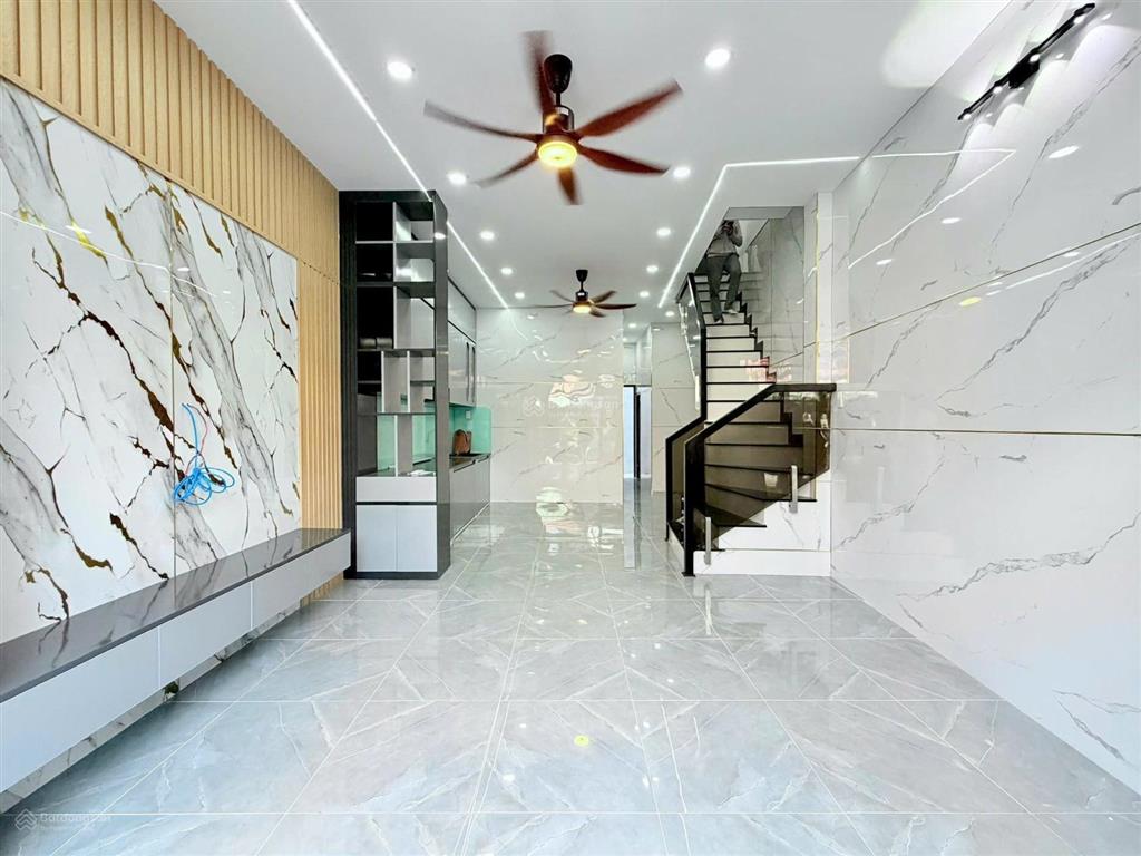 Nhà mới đẹp 2 tầng  shr  đường thông  trung mỹ tây quận 12  chỉ 5.5 tỷ.
