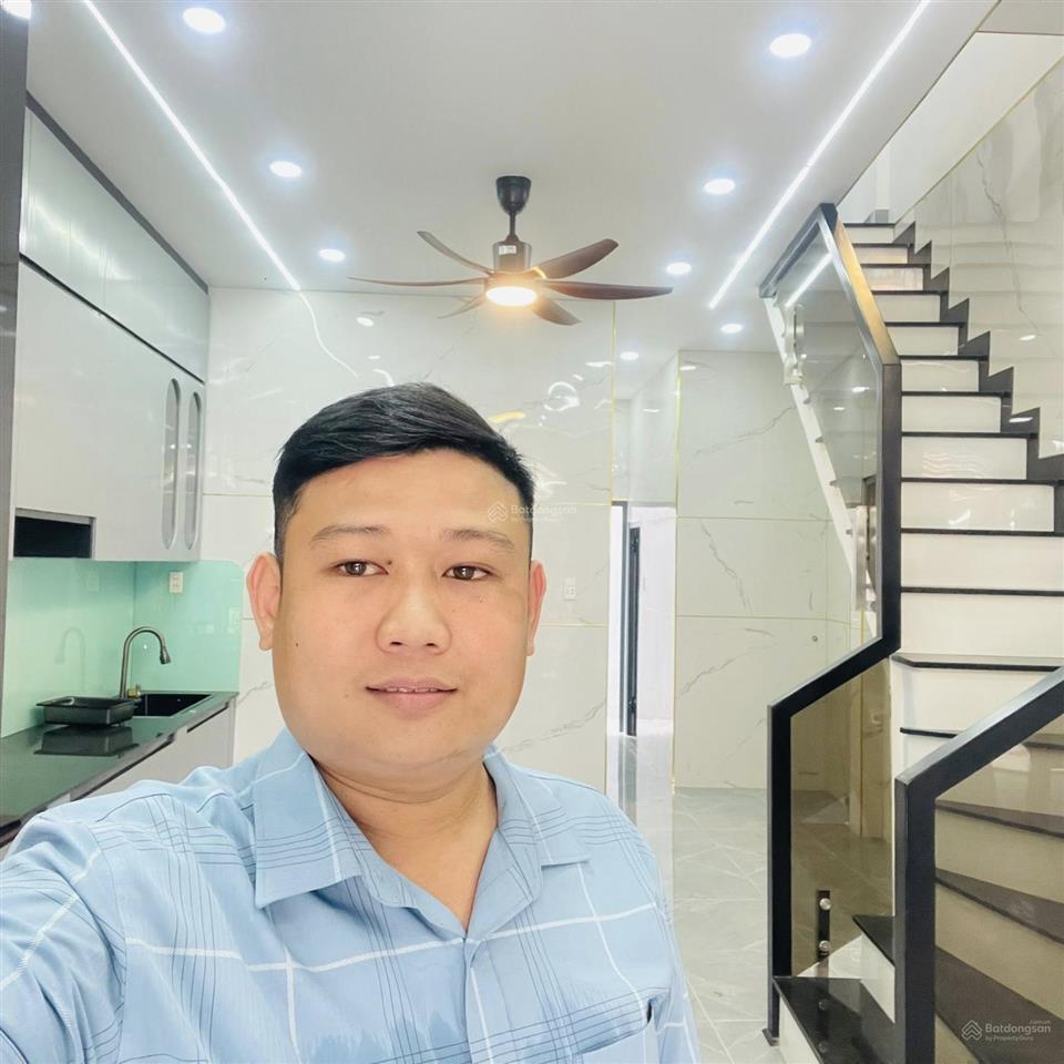 Nhà mới đẹp 2 tầng  shr  đường thông  trung mỹ tây quận 12  chỉ 5.5 tỷ.