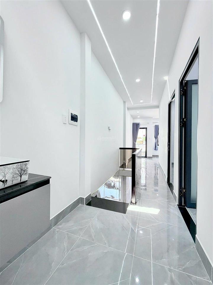 Nhà mới đẹp 2 tầng  shr  đường thông  trung mỹ tây quận 12  chỉ 5.5 tỷ.