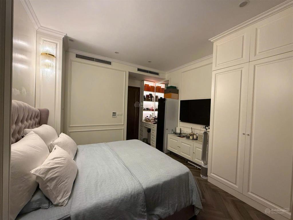 Em cần bán 2pn 90m2 giá 15. x tỷ full đồ tại sun ancora lương yên (sẵn sổ, có slot ô tô)